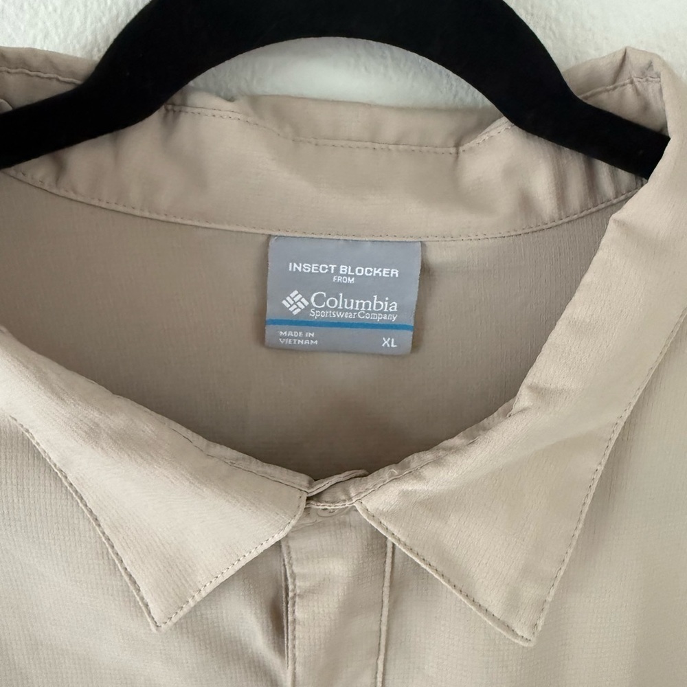 Columbia Men's Casual Button Down Shirt - Beige - Picture 2 of 6